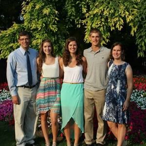 Meet your Posher, Laura